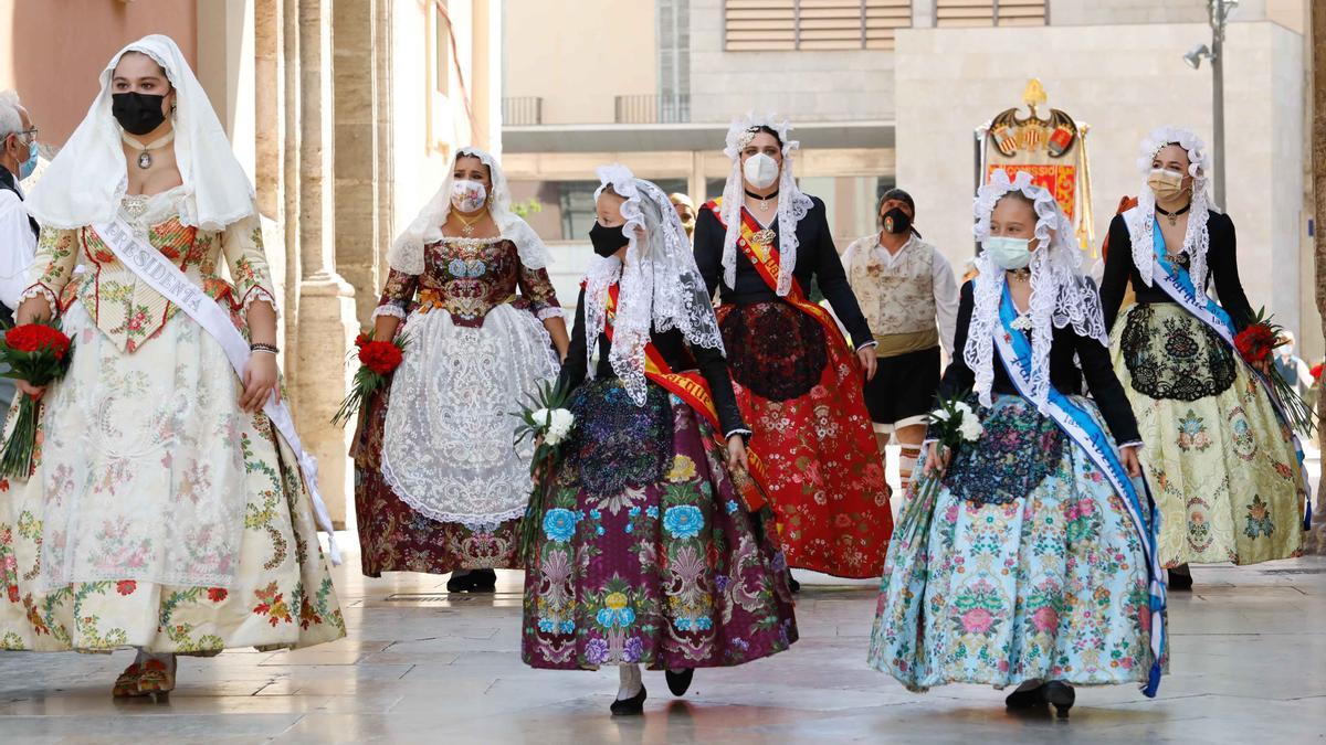 Búscate en el segundo día de Ofrenda por las calles del Mar y Avellanas (entre las 11.00 y 12.00 horas)