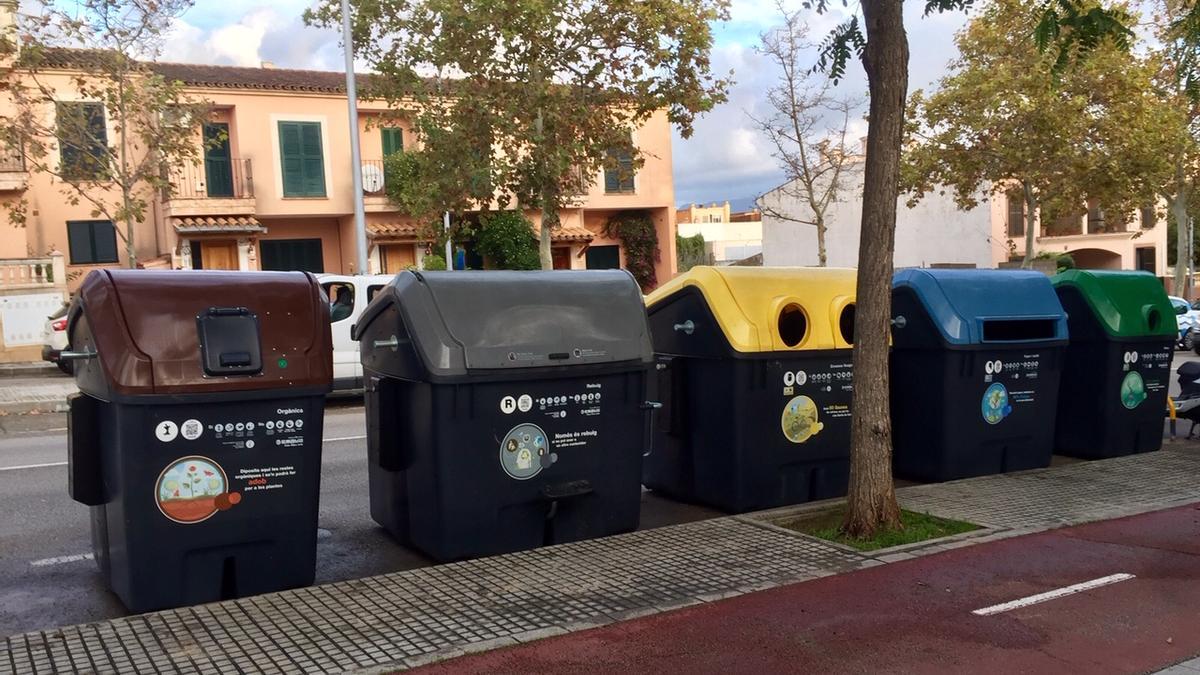 El sistema de recogida mayoritario en Palma es el de isletas de contenedores con las distintas fracciones de reciclaje.