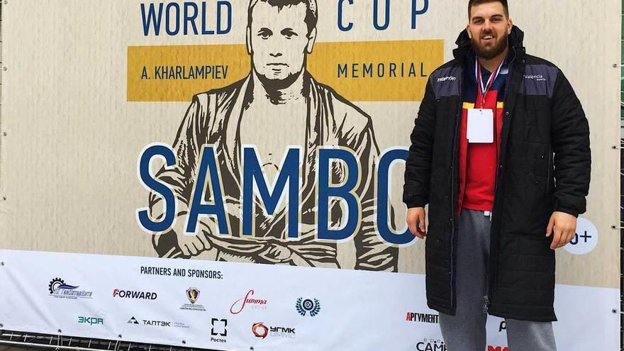 David Fernández, medalla de bronce en la Copa del Mundo de sambo
