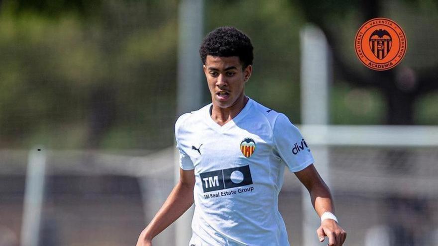 El Valencia renueva a un canterano internacional con Marruecos