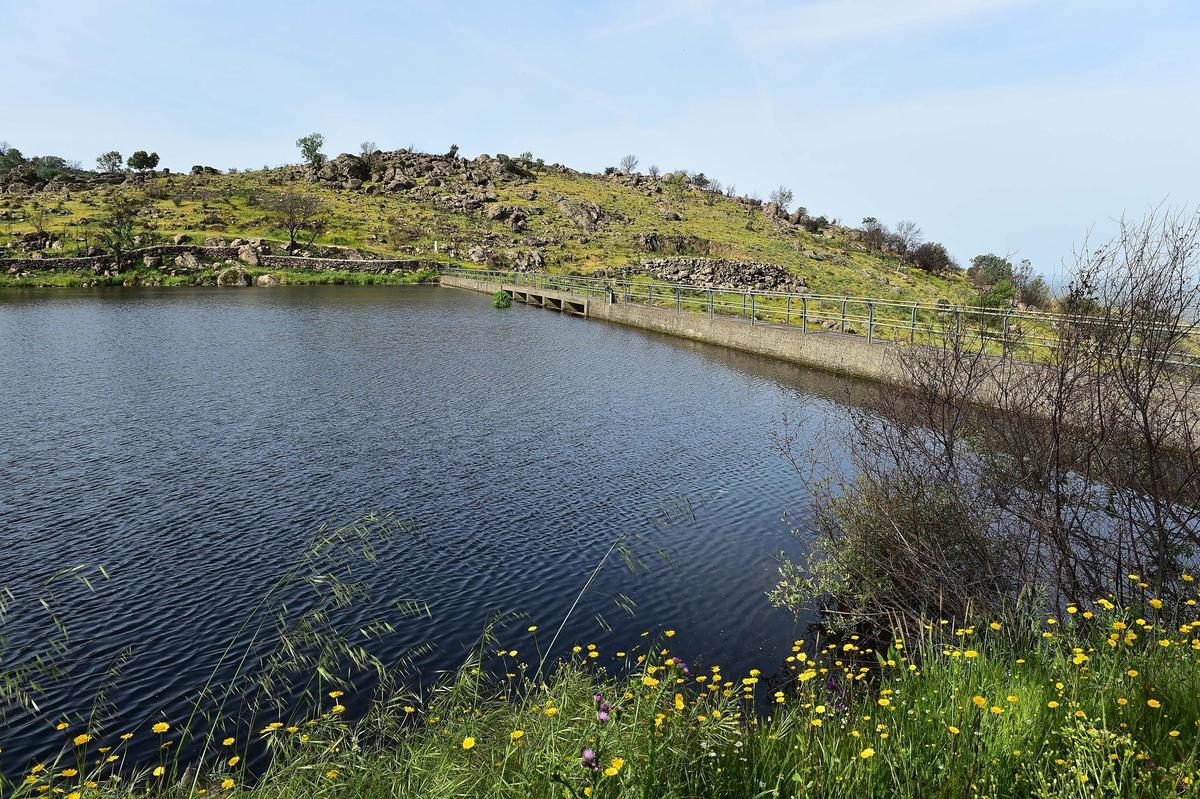 Fotogalería | Imágenes de la presa que abastece a Villar y Oliva de Plasencia