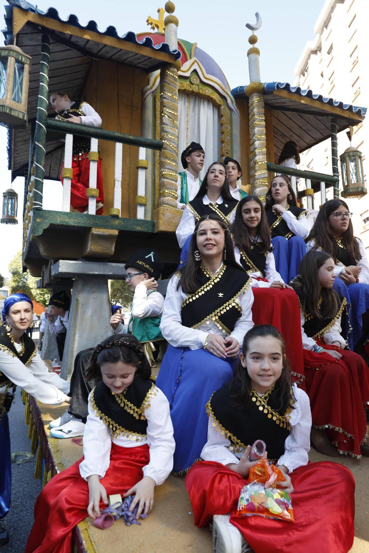 EN IMÁGENES: El desfile de carrozas del lunes de Pascua