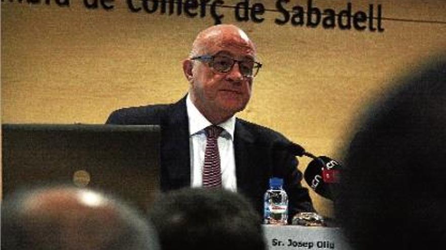 El president del Banc Sabadell, Josep Oliu, ahir en roda de premsa.