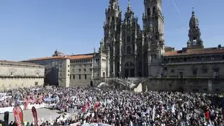 Miles de personas salen a la calle en Santiago en defensa de la sanidad pública