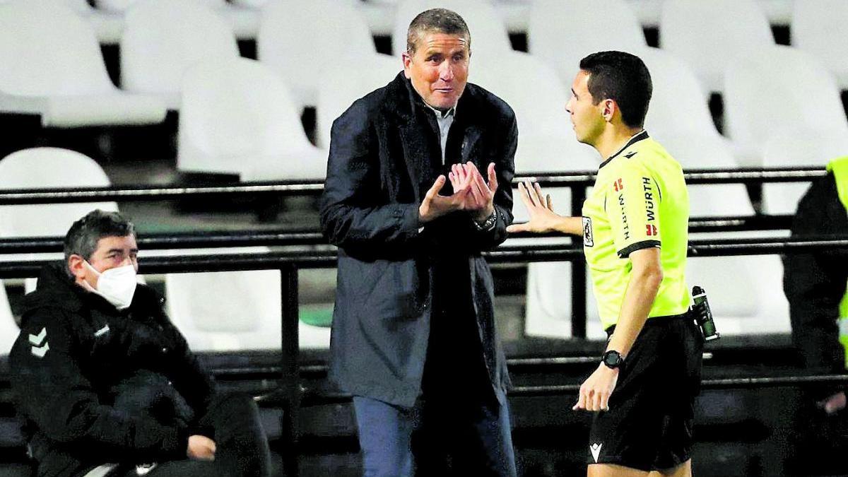 Garrido apela al factor anímico para mantener las opciones de salvación del CD Castellón