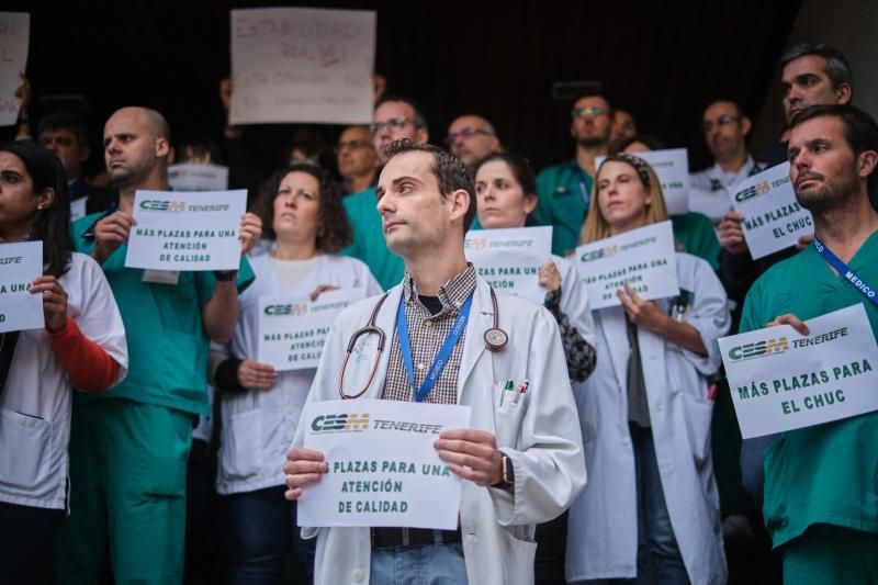 Protesta de médicos por las pocas plazas en la OPE