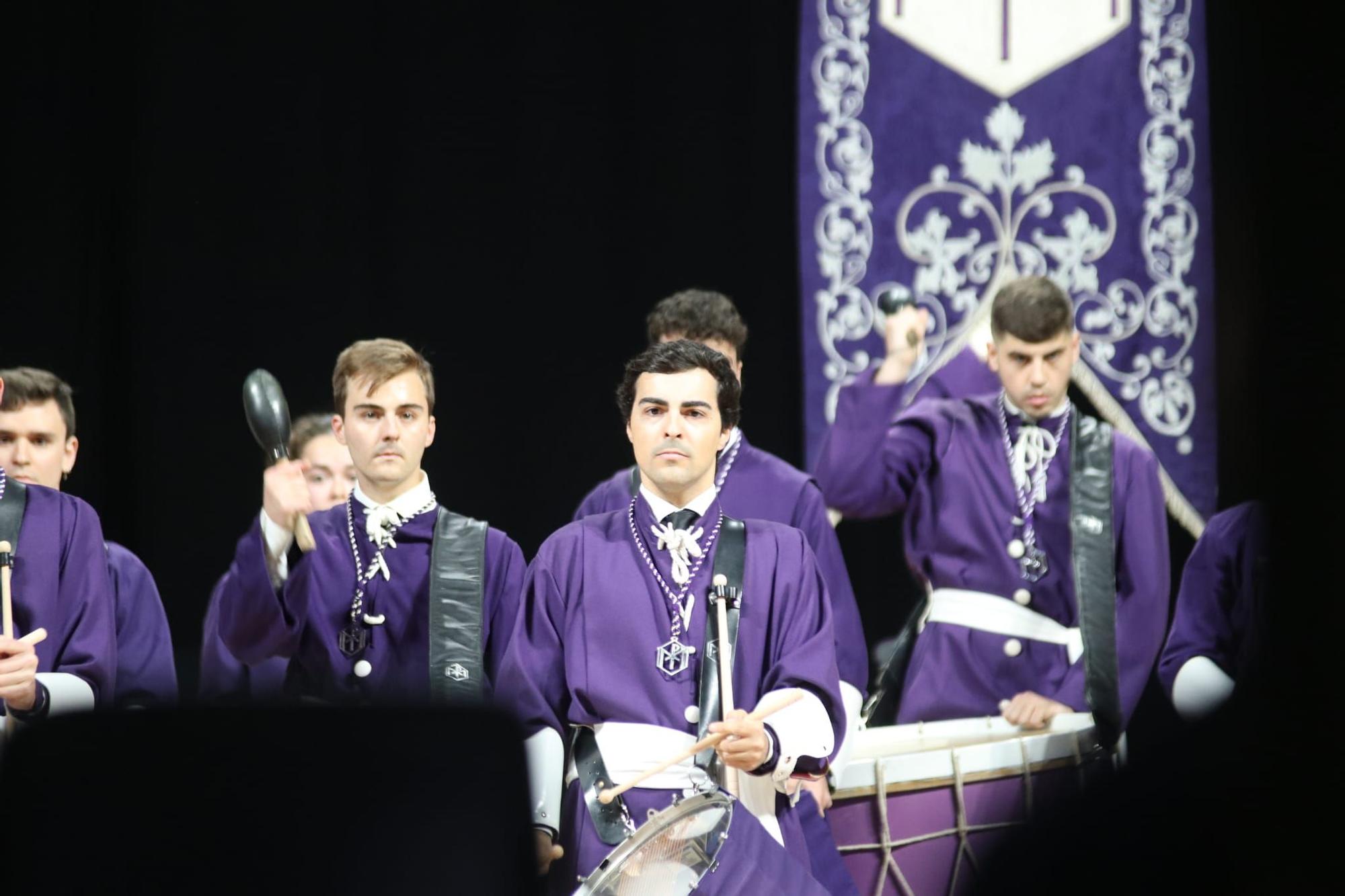 En imágenes | Concurso de tambores de la Semana Santa de Zaragoza en el Príncipe Felipe