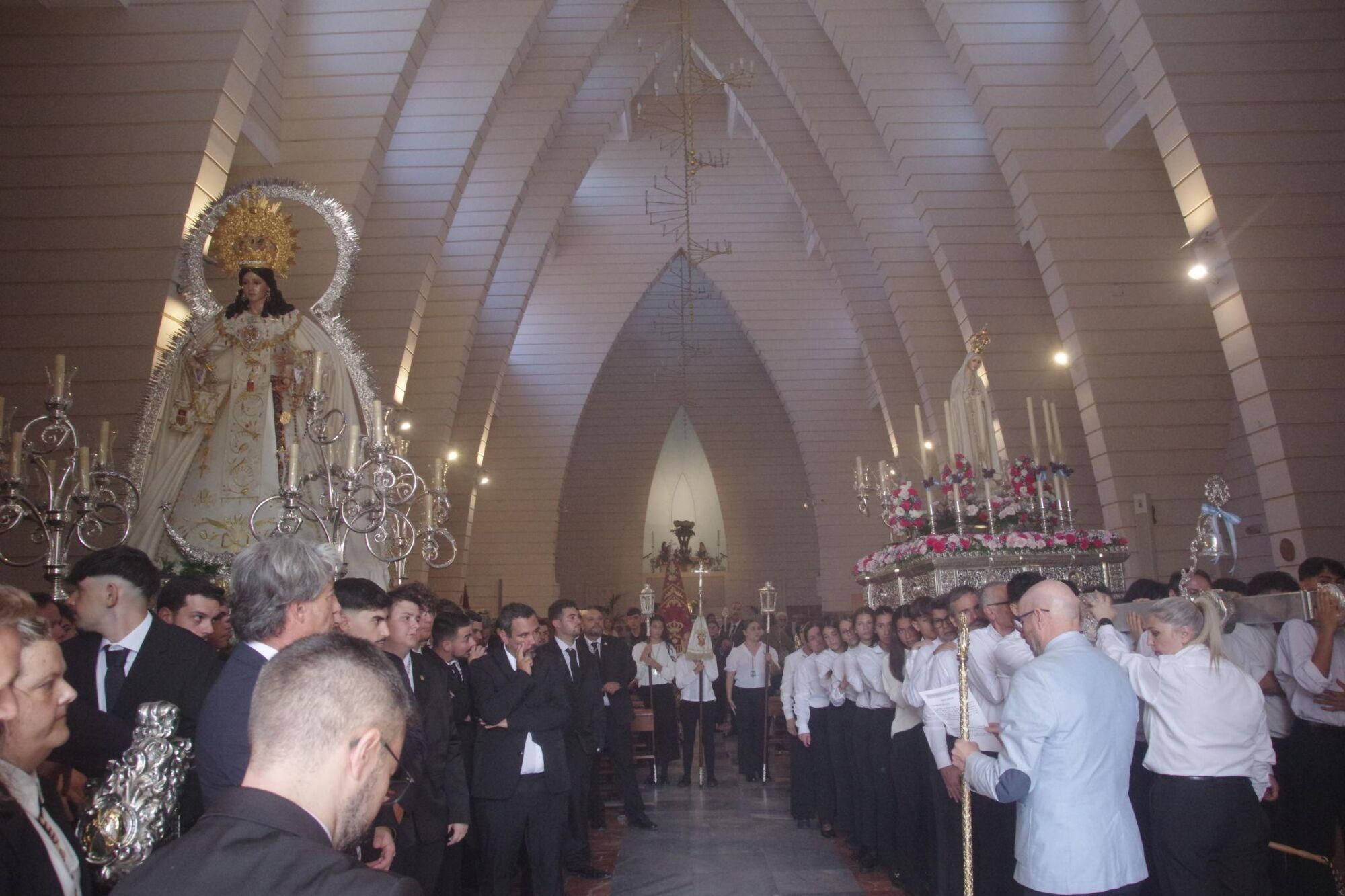 Traslado de la Virgen de Fátima y la Virgen de las Mercedes (El Tarajal) hacia sus altares por la festividad del Corpus en Málaga
