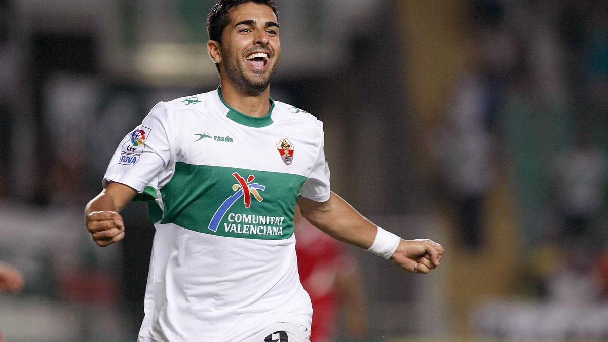 Ángel Rodríguez, con el Elche.