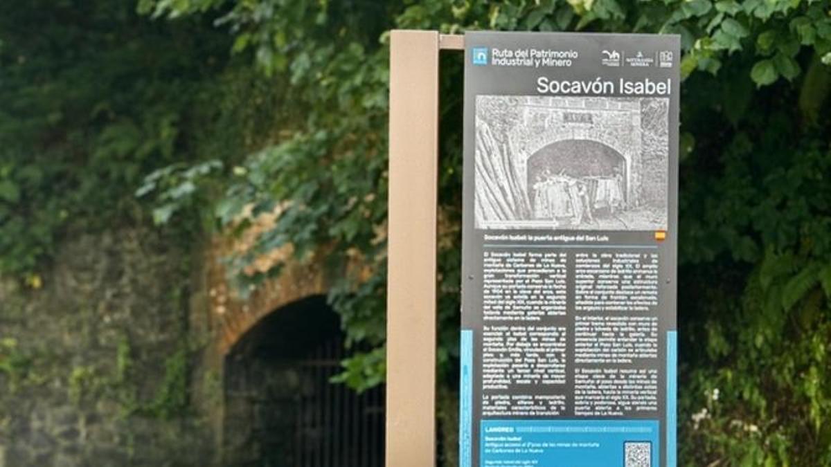 El socavón Isabel, señalizado en la nueva ruta.