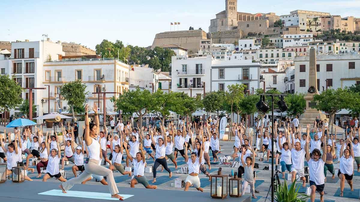 Participantes en la pasada edición del Ibiza Yoga Week 2026.