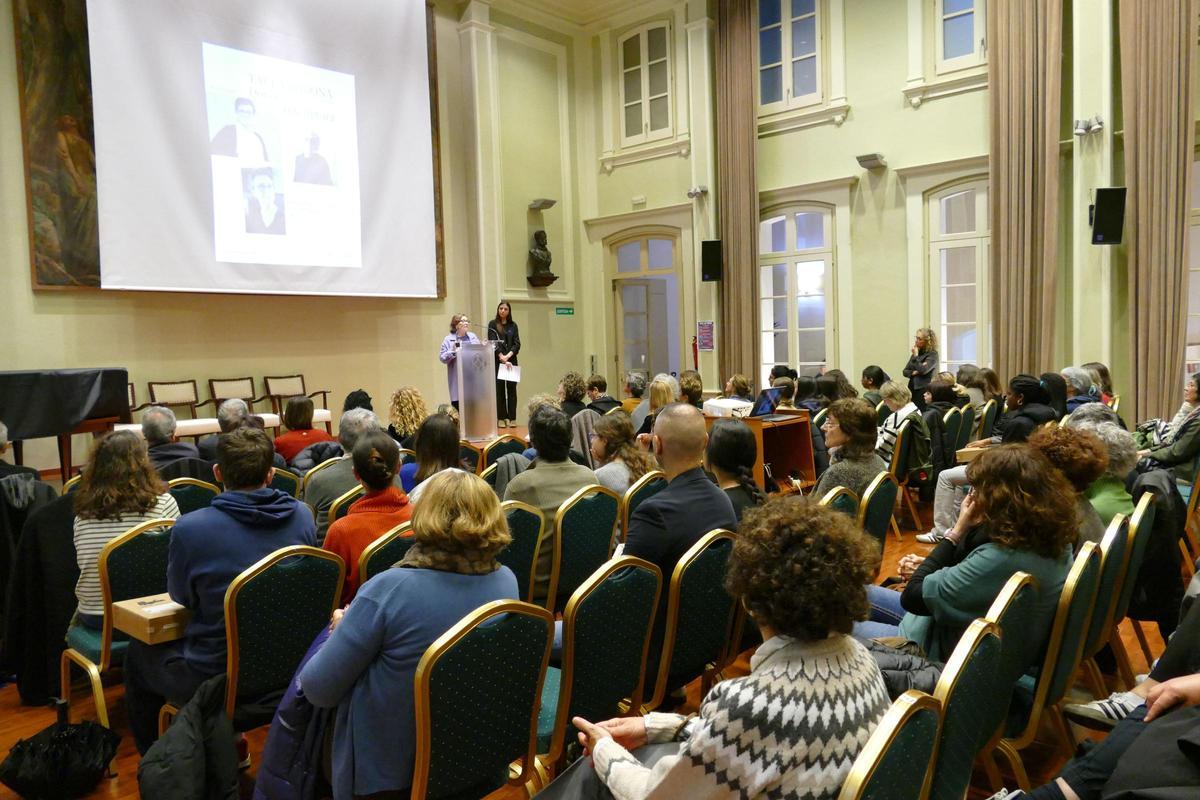EN IMATGES | Figueres celebra el Dia de la Dona amb els Premis Maria Rosa Ymbert, la lectura del manifest i una taula rodona d'escriptores