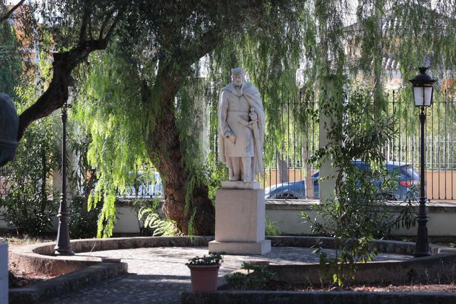 Galería | Así es la espectacular casa del artista Llorens Poy en Vila-real