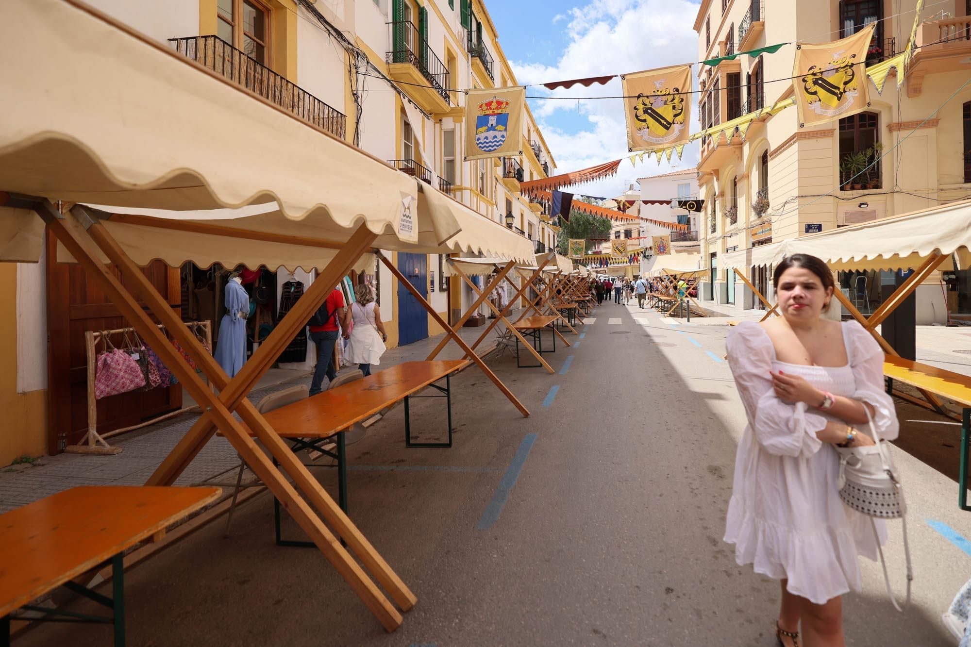 Preparativos de la feria Eivissa Medieval