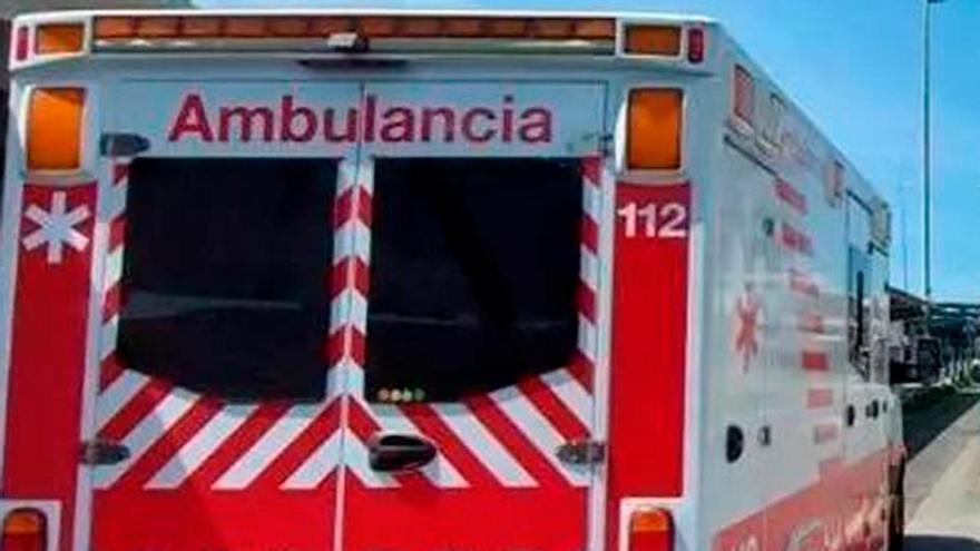 Muere una vecina de 73 años de Valdés  tras caer de su moto y golpearse la cabeza cuando conducía por la N-634, cerca de Luarca