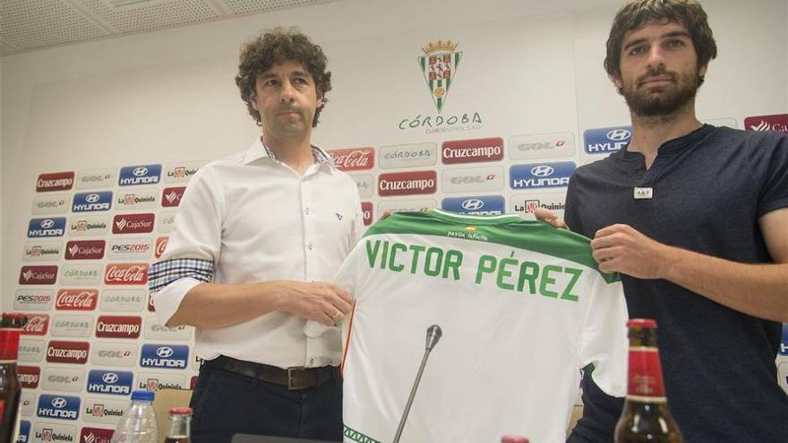 Víctor Pérez, al servicio del equipo &quot;42 partidos o más&quot;