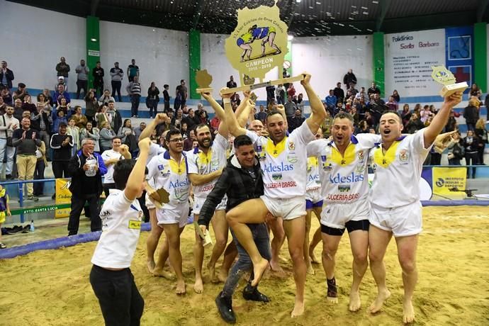 DEPORTES. VECINDARIO.SANTA LUCIA.   Luchada. Final de la Copa Cabildo Insular entre los equipos del Estrella CL y el CL Agüimes.  | 30/03/2019 | Fotógrafo: Juan Carlos Castro