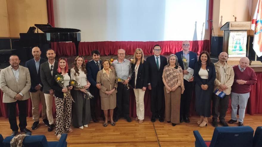 Manuel Alejandro del Rosario Urbín logra el Premio de Poesía Mario López en Bujalance