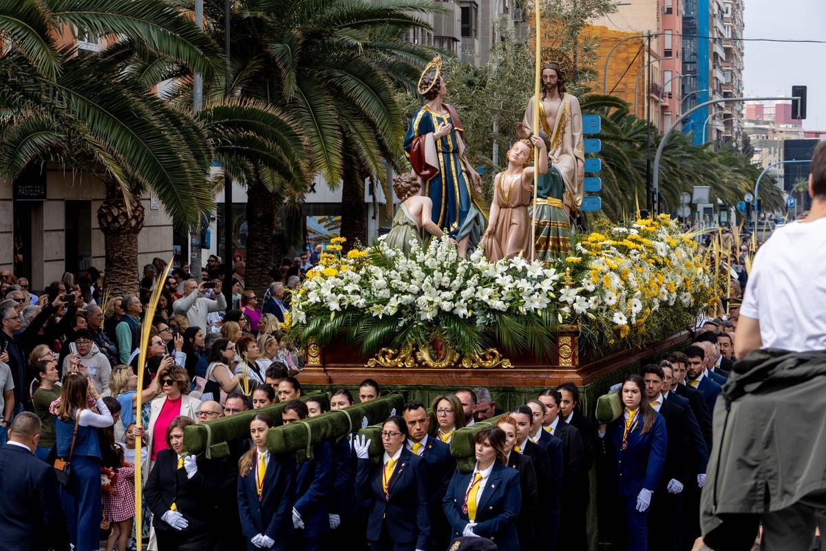 Mañana de procesiones del Domingo de Ramos en Alicante