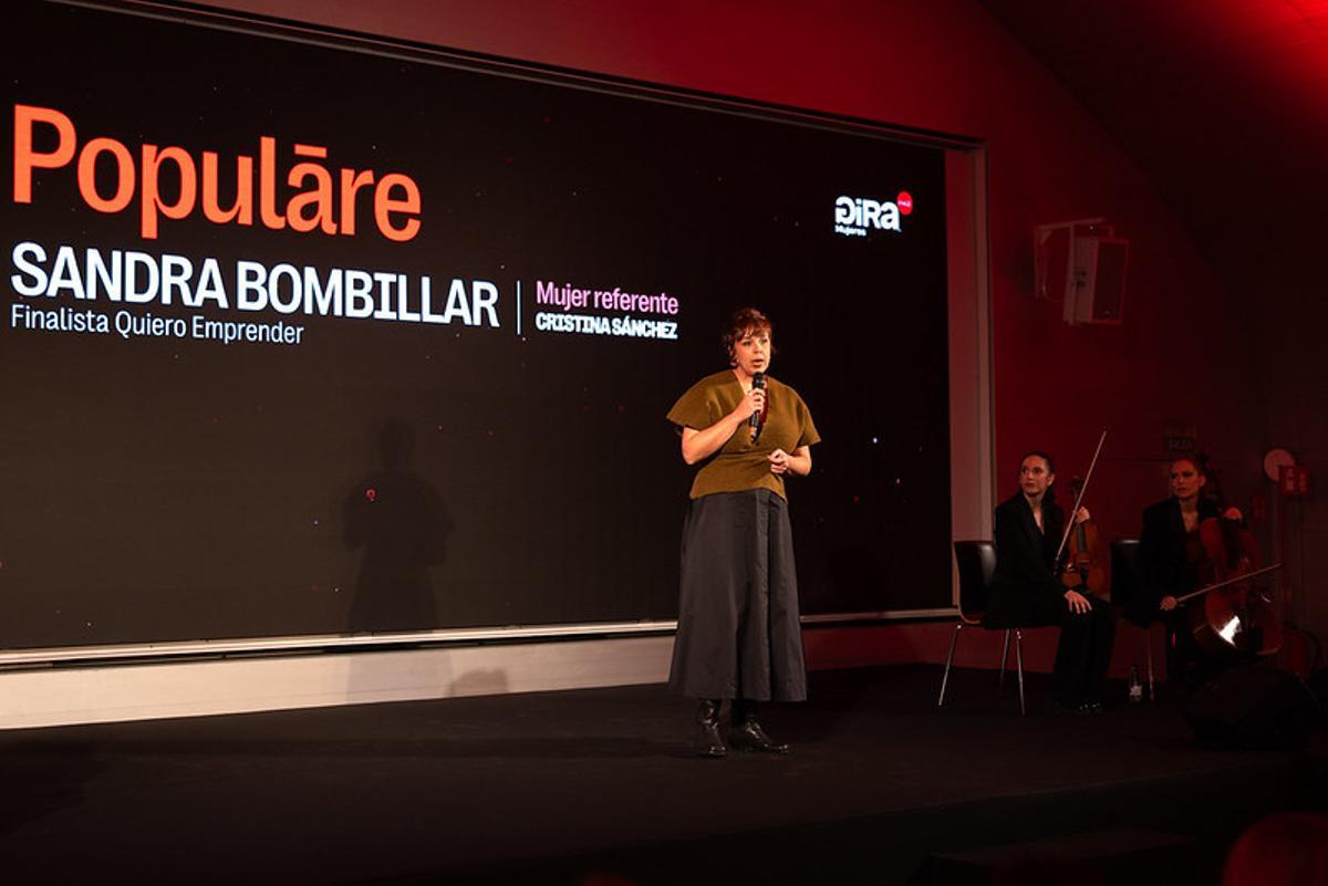 Sara Bombillar ganadora en la categoría "Quiero emprender" con su proyecto Populāre.