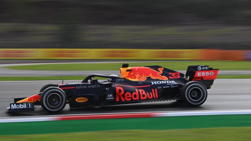 Max Verstappen durante los primeros entrenamientos libres del GP de Turquía