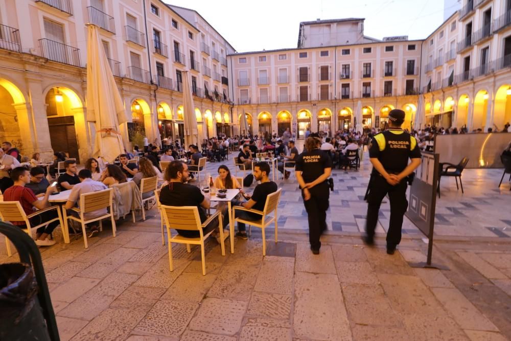 Terrazas en el casco antiguo de Alcoy.