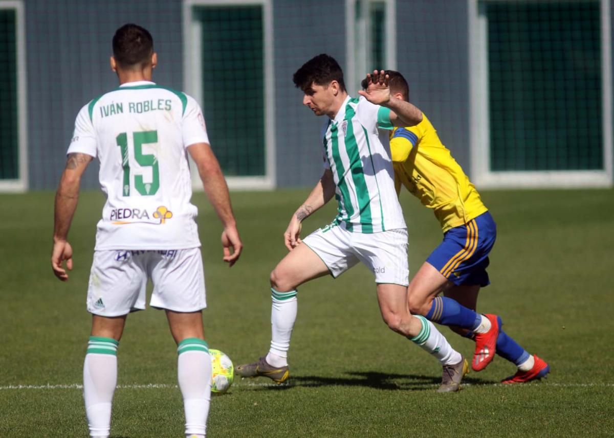 Las imágenes de Cádiz B-Córdoba CF