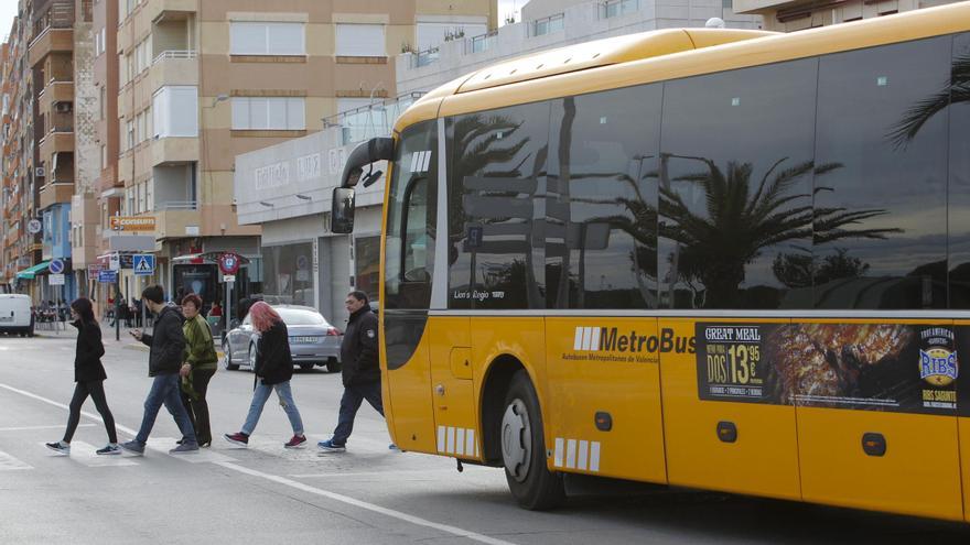 El nuevo servicio de bus Sagunt-València no estará listo hasta después del verano