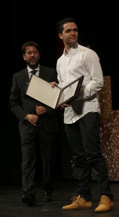 22/06/2016  GASTRONOMIA  III premios gastronomia  la opinión de tenerife la provincia Mahou entregados en el teatro Guimerá.mejor cocinero creativo  Mario Rodriguez Ureña