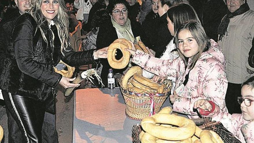 Afluencia masiva para honrar a sant antoni