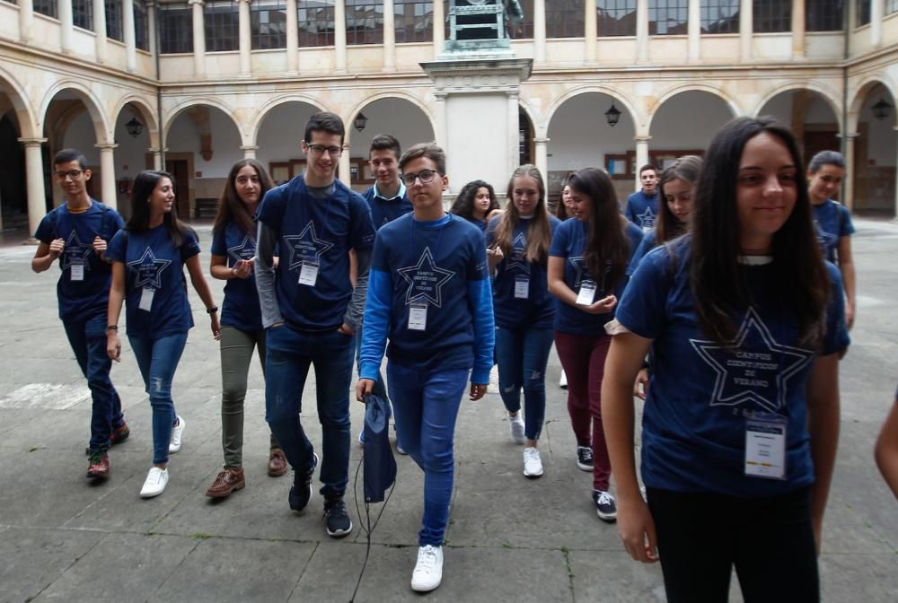 Recepción a los alumnos del Campus Científico