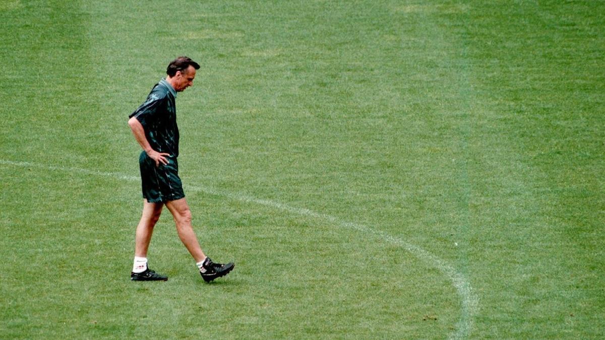 Johan Cruyff, durante un entrenamiento del Barça en mayo de 1996, uno de los últimos que dirigió en el Barça.