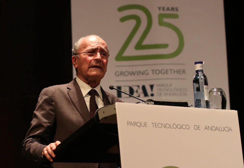 El Palacio de Congresos de Málaga acoge el acto institucional de celebración del aniversario de la tecnópolis malagueña, con la presencia de la presidenta de la Junta