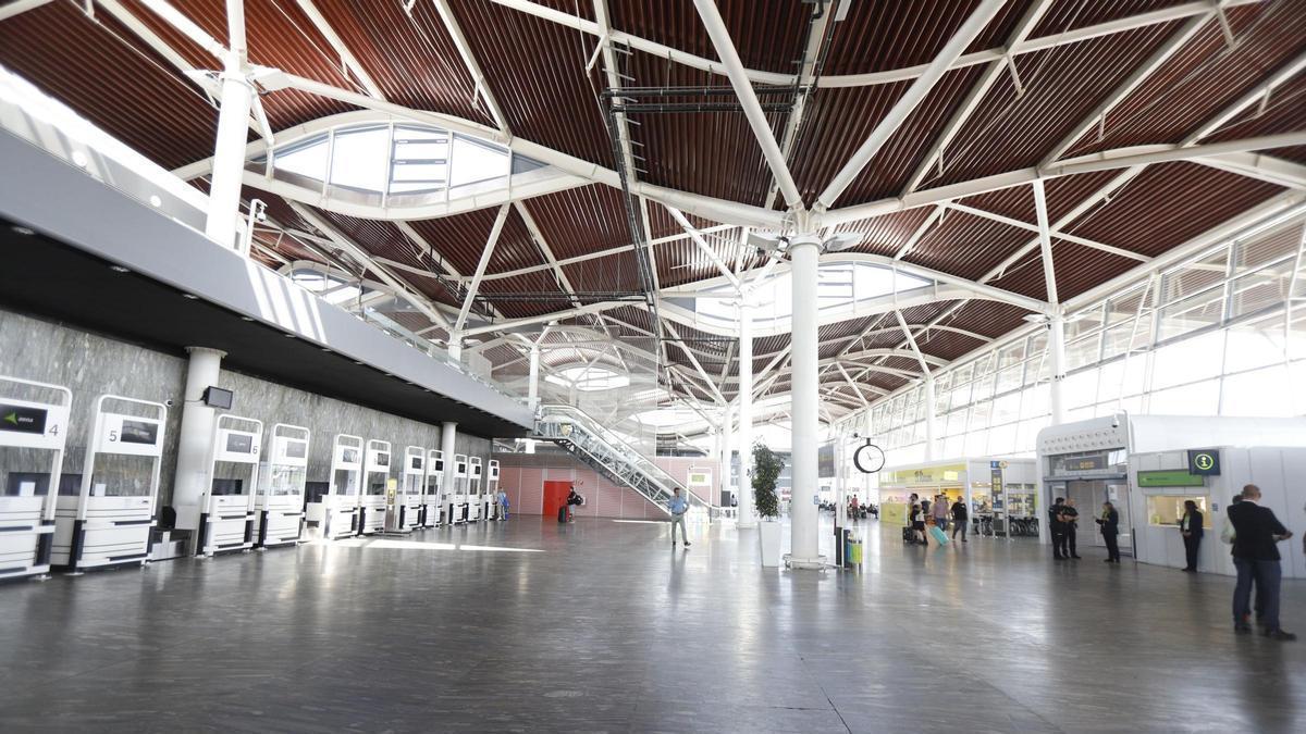 Interior del aeropuerto de Zaragoza, donde Wizz Air ya opera desde hace 14 años y Ryanair desde 2004.