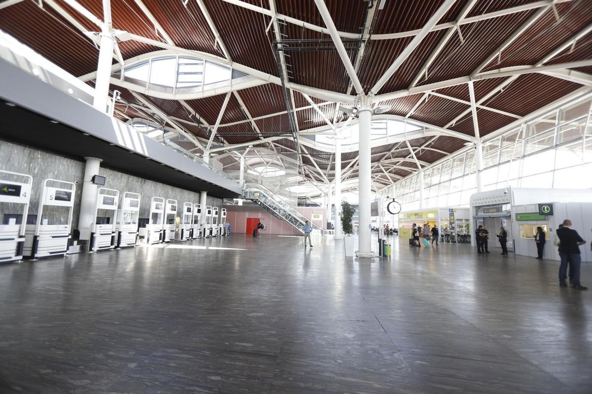 Interior del aeropuerto de Zaragoza, donde Wizz Air ya opera desde hace 14 años y Ryanair desde 2004.