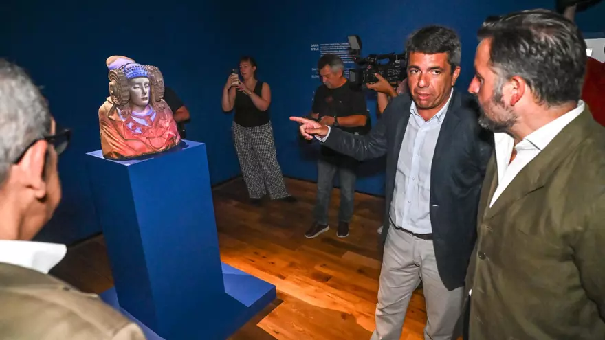 Carlos Mazón en Elche: "La Generalitat está más sola que la una con la reconstrucción"
