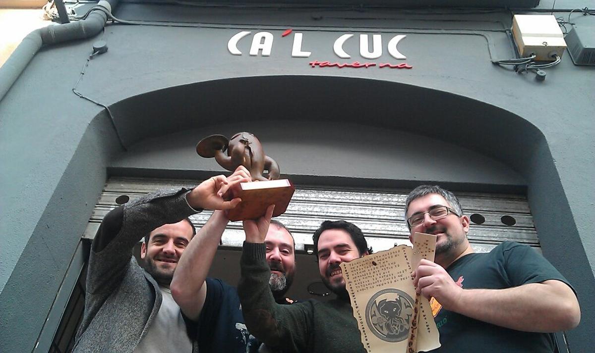 Segundo por la izquierda, Andrés d'Ocón; primero por la derecha, Fernando Huguet.