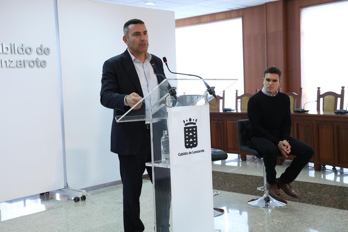 Oswaldo Betancort junto a Héctor Fernández