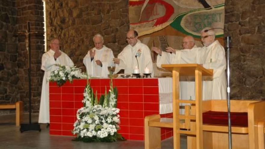 Celebració de l&#039;aniversari del temple amb testimonis claretians