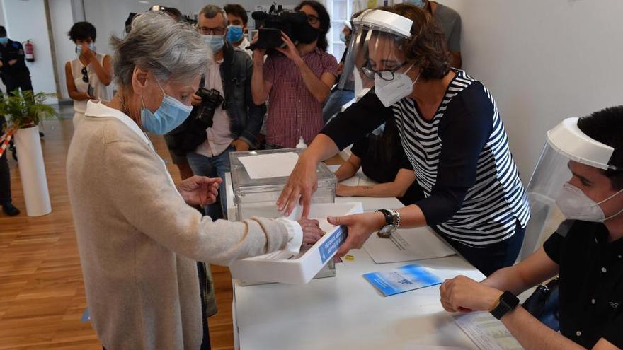 En A Coruña, con el 100% escrutado, el PP sube a 14 escaños y el BNG es segunda fuerza con 7