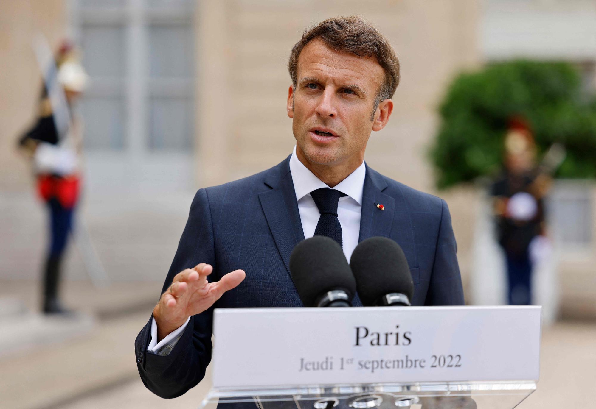 Macron calls on Europeans for cohesion  01 September 2022, France, Paris: France's President Emmanuel Macron addresses media during a joint press conference with Slovenia's Prime Minister at the presidential Elysee Palace. Photo: Ludovic Marin/AFP/dpa 01/09/2022 ONLY FOR USE IN SPAIN