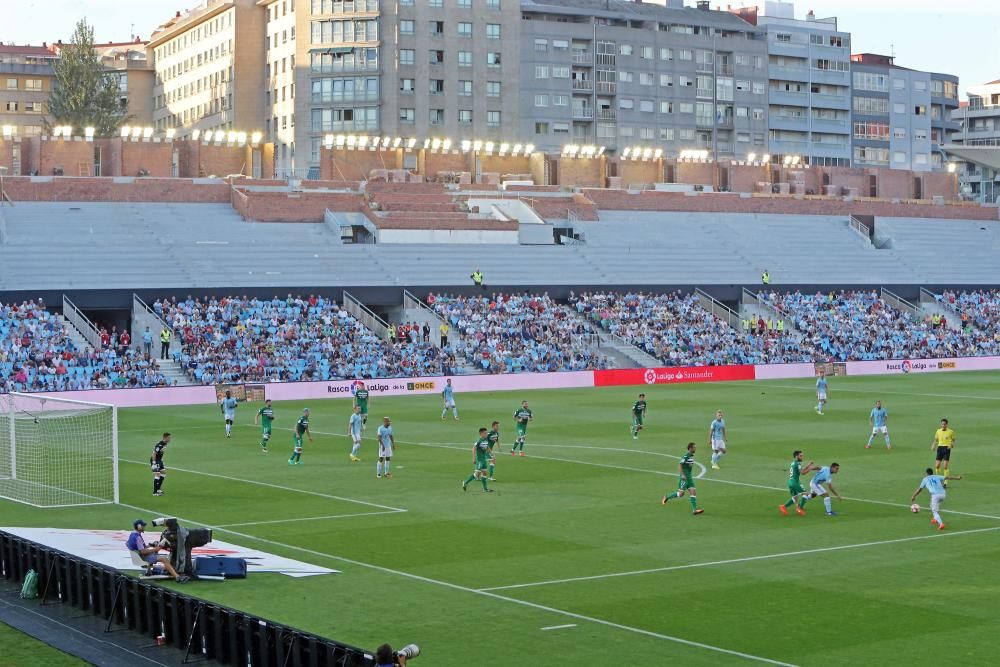 El Celta - Getafe, en dos fotos - El equipo vigués cae por la mínima ante un debutante Primera y firma un amargo estreno de temporada