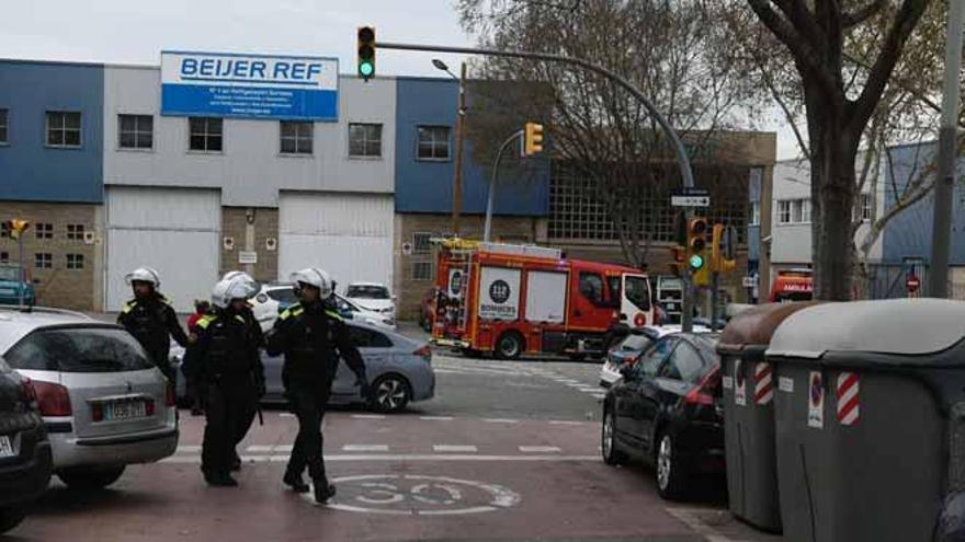 Localizado el cuerpo sin vida del desaparecido tras la explosión en una química en Barcelona