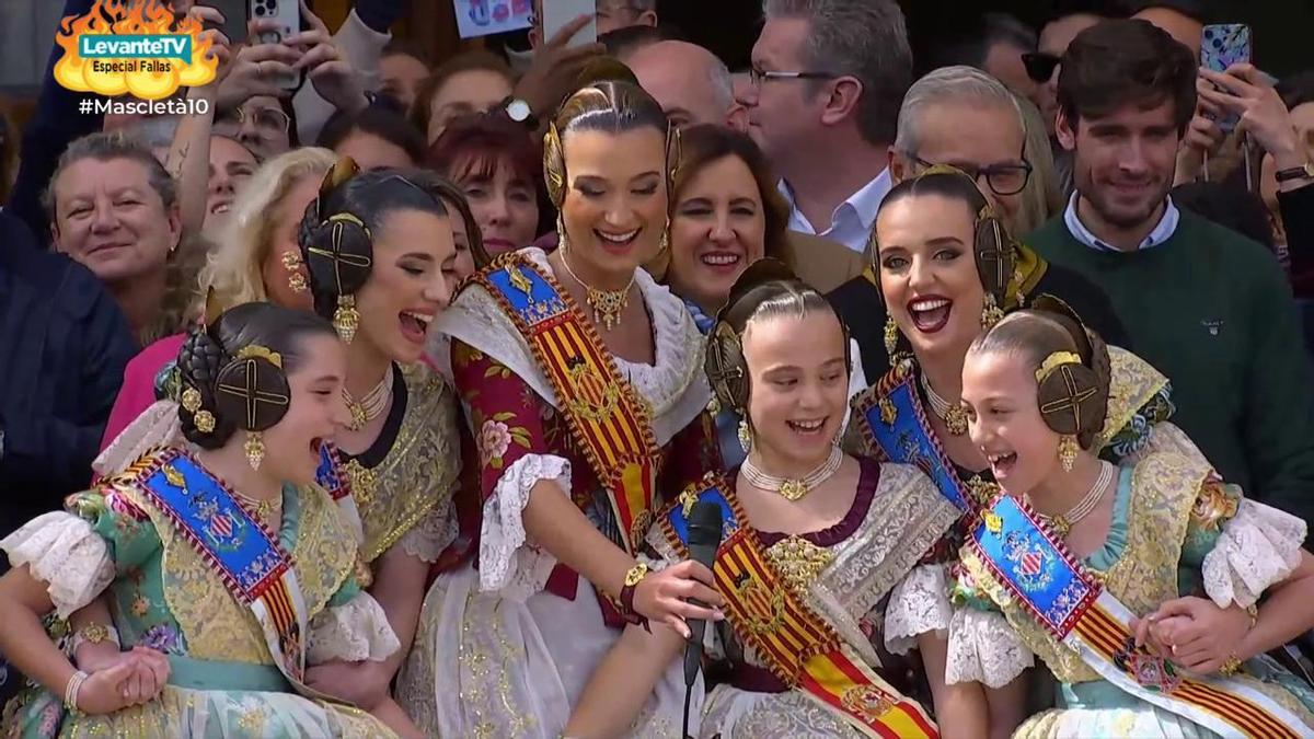El balcón del Ayuntamiento al comenzar las mascletà dle 10 de marzo de 2025.
