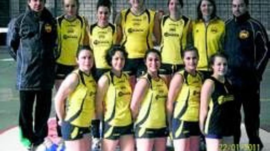 Equipo senior del Club Voleibol Optica Solano