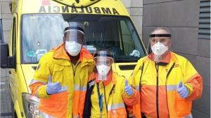 conductores-de-ambulancia-con-las-viseras-protectoras-que-fabrica-libreguard