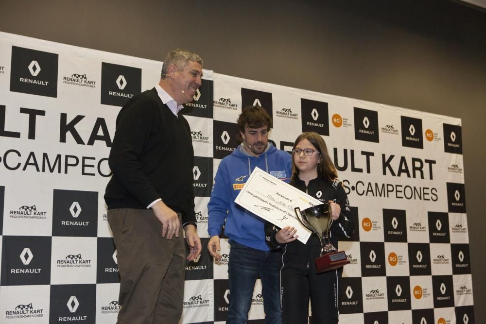 Fernando Alonso entrega los premios Reanult Kart