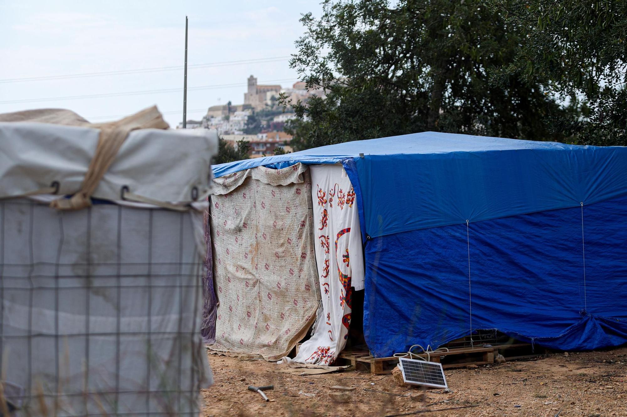 Poblado chabolista en la zona del recinto ferial de Ibiza