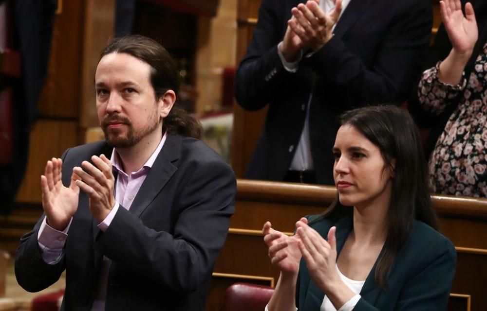 La primera jornada de la sessió d'investidura de Pedro Sánchez, en imatges