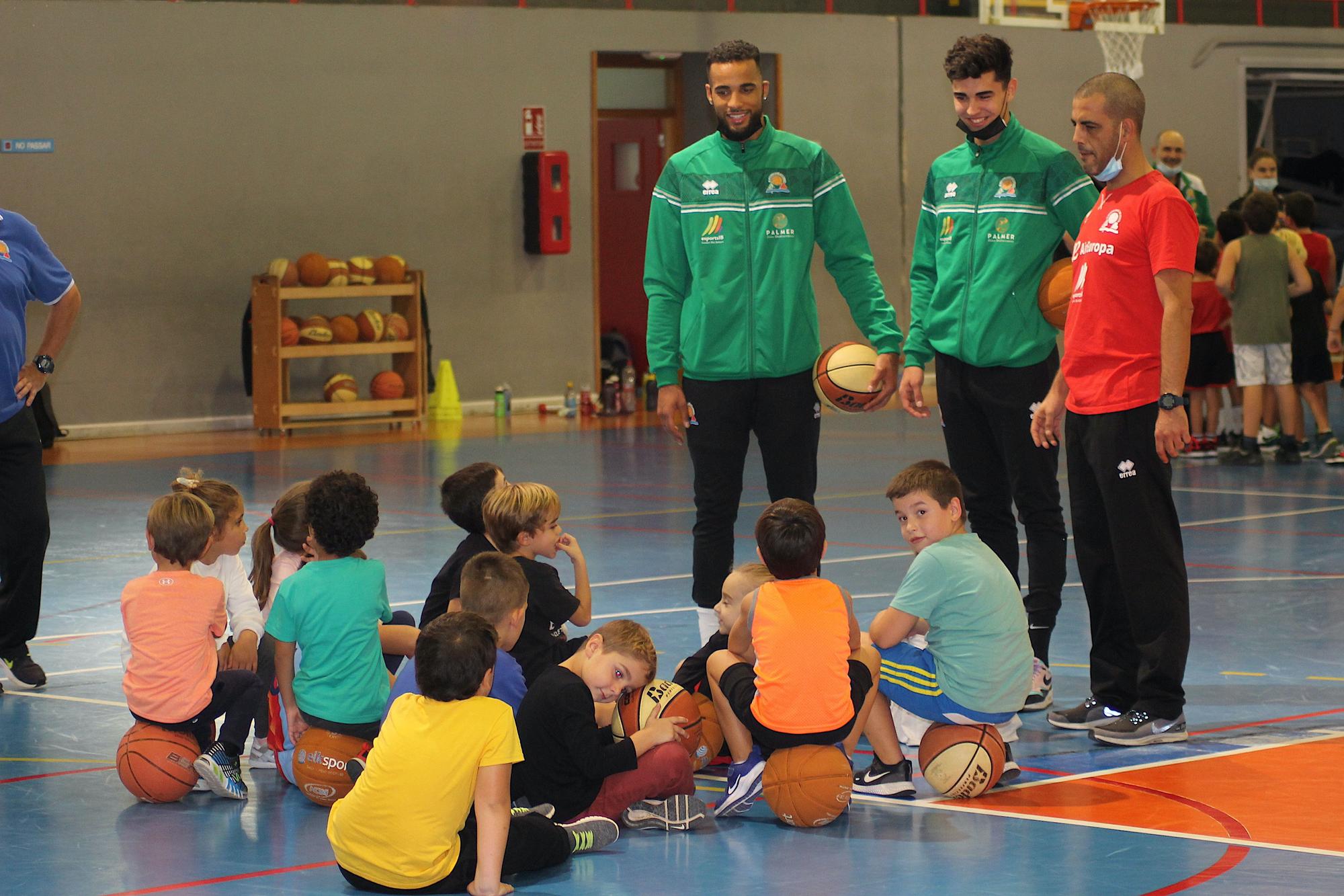 Tomàs, Ruesga y Mendy visitan al futuro del Imprenta Bahía San Agustín